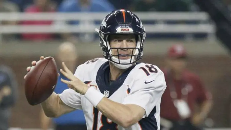 Broncos rehúye a 'maldición naranja' y va de blanco al Super Bowl 50
