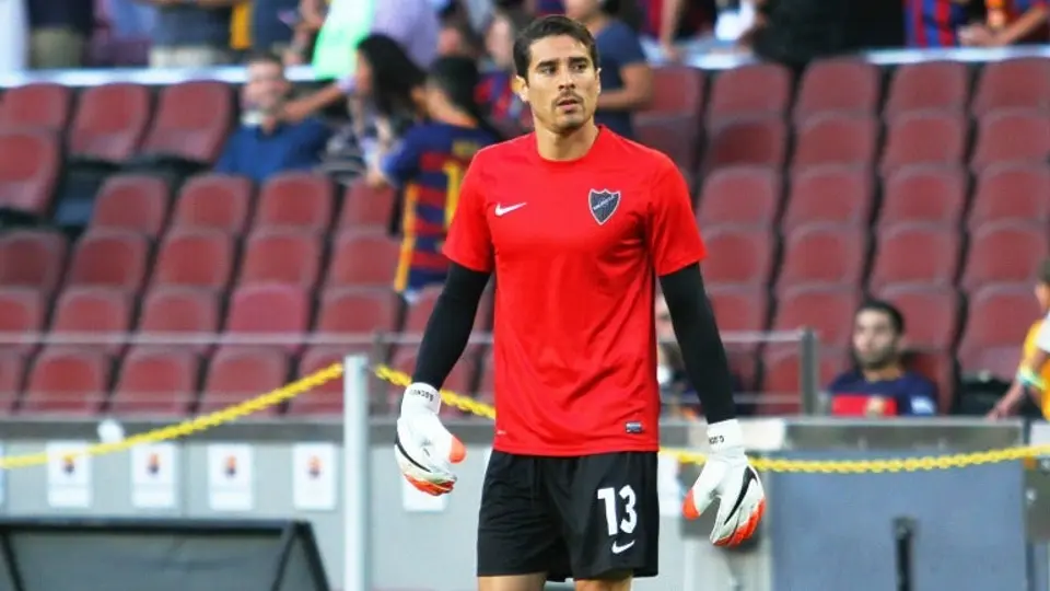 Memo Ochoa vuelve a México con Chivas