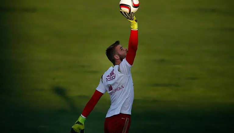 Van Gaal, contento con renovación de De Gea