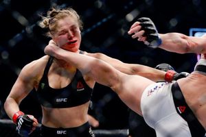 Rousey, trasladada al hospital tras derrota