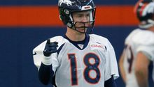 Peyton Manning vuelve a los entrenamientos con Denver