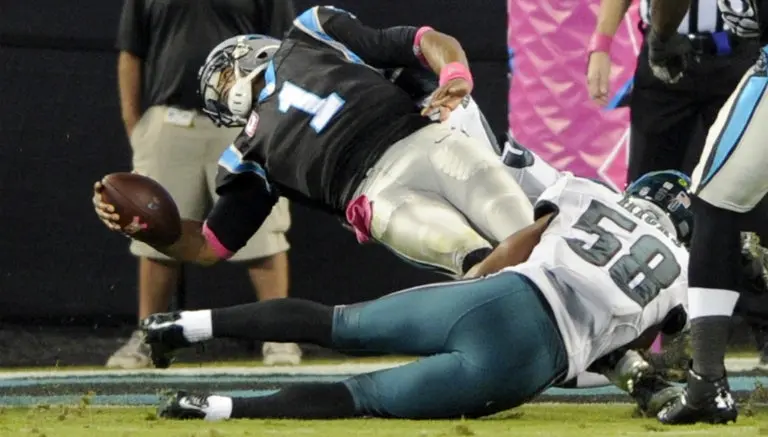 Newton comanda a Carolina en triunfo sobre Filadelfia