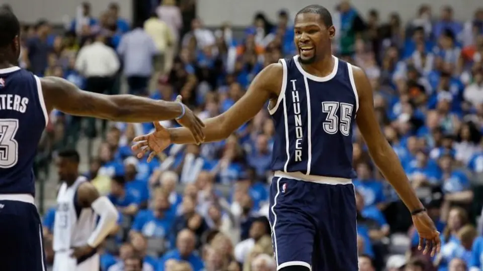 Durant, clave en el triunfo de Thunder sobre Mavs
