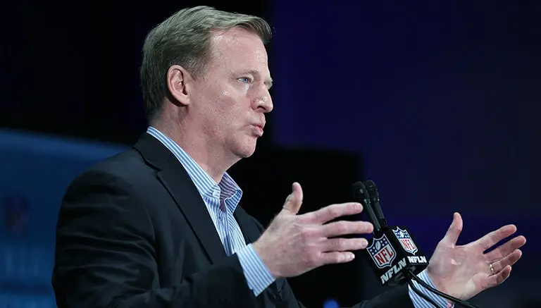 NFL aprueba expulsar a jugadores por conducta antideportiva