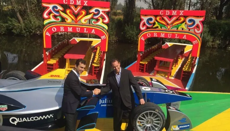 Presentan Formula E en trajineras de Xochimilco