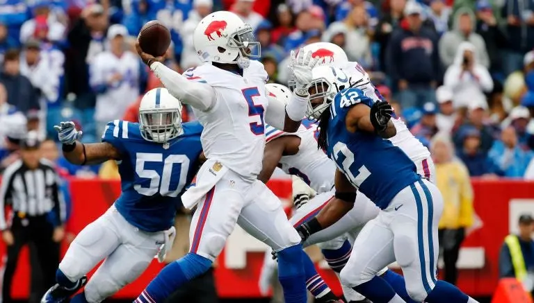 Tyrod Taylor comanda victoria de Bills sobre Potros