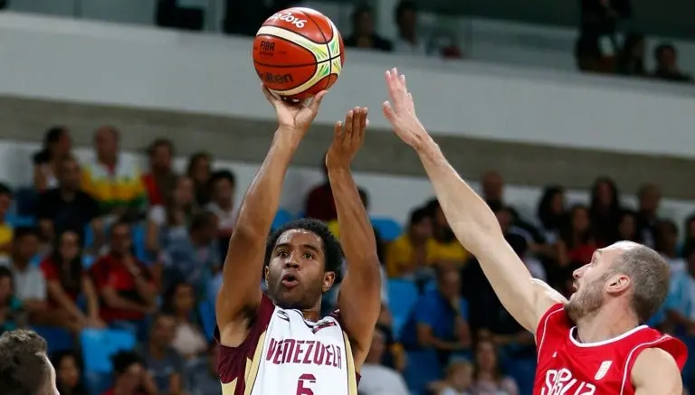 Figura de la Vinotinto de basquetbol lleva sangre de Kobe Bryant
