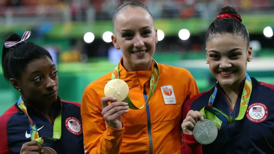 Simone Biles no logrará los cinco oros tras ganar bronce