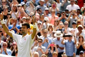 Djokovic arranca con triunfo en Wimbledon