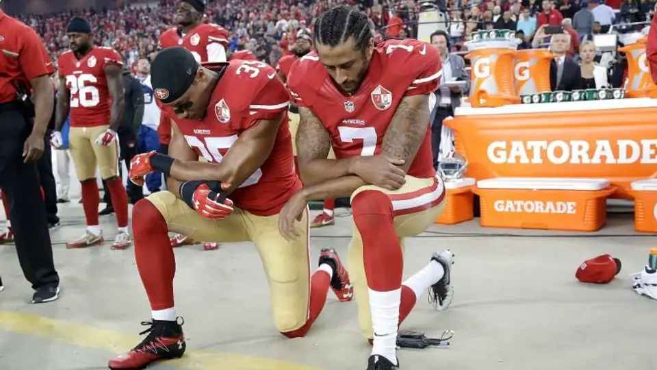 Político de EU acusa a Kaepernick de simpatizar con ISIS