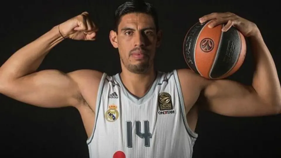 Ayón rebasa el millar de puntos en Liga de España