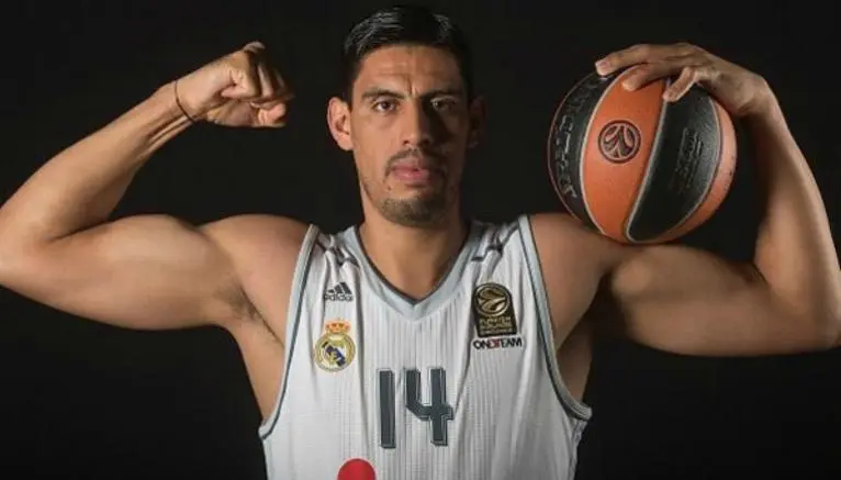 Ayón rebasa el millar de puntos en Liga de España