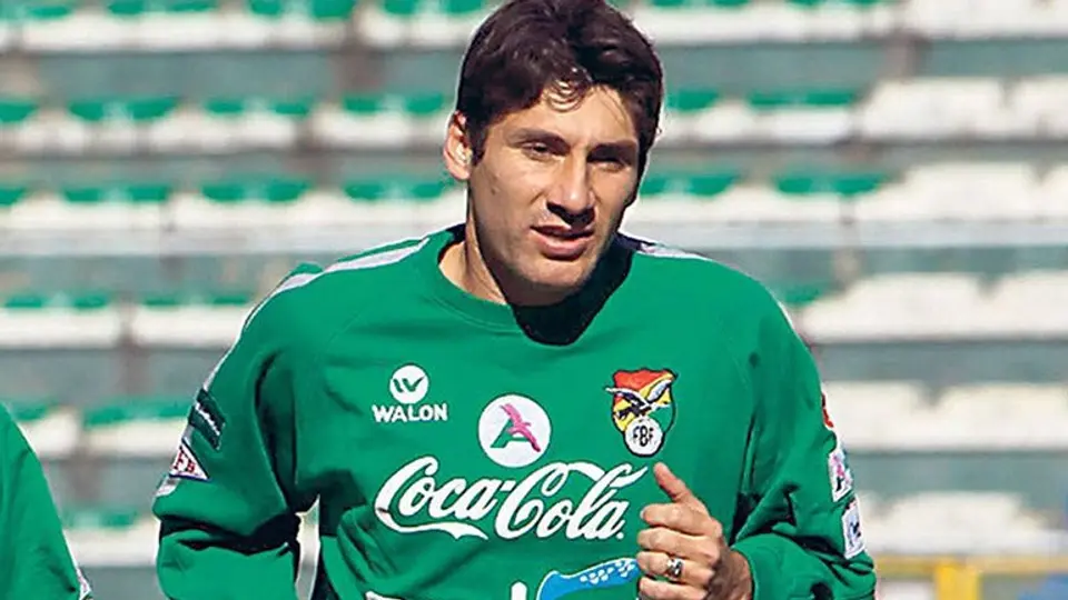 Capitán de Bolivia presta dinero a su Selección para viaje a EU