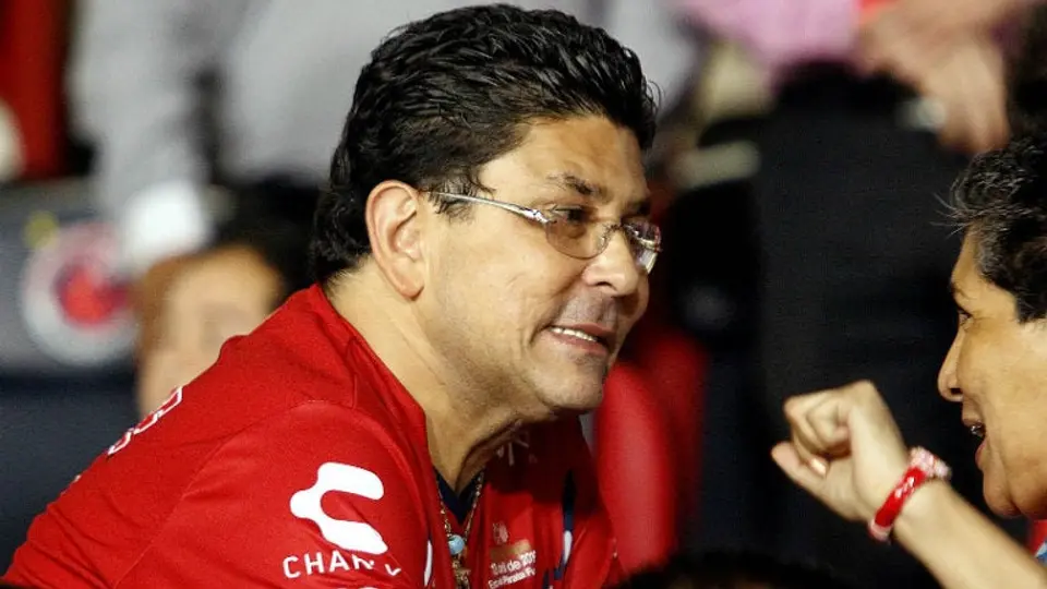 'Me caes bien porque no tienes hue...': Kuri a reportero