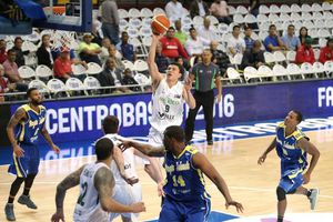 Tri consigue agónica victoria en 'Centrobasket'