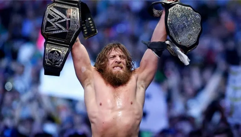 Luchadores que han dejado vacante el título de la WWE por lesión