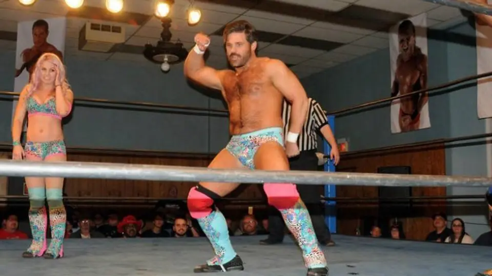 Luchador será patrocinado por sitio porno