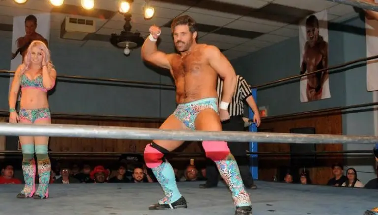 Luchador será patrocinado por sitio porno
