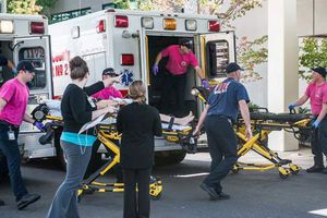 Tiroteo en colegio comunitario deja 7 muertos