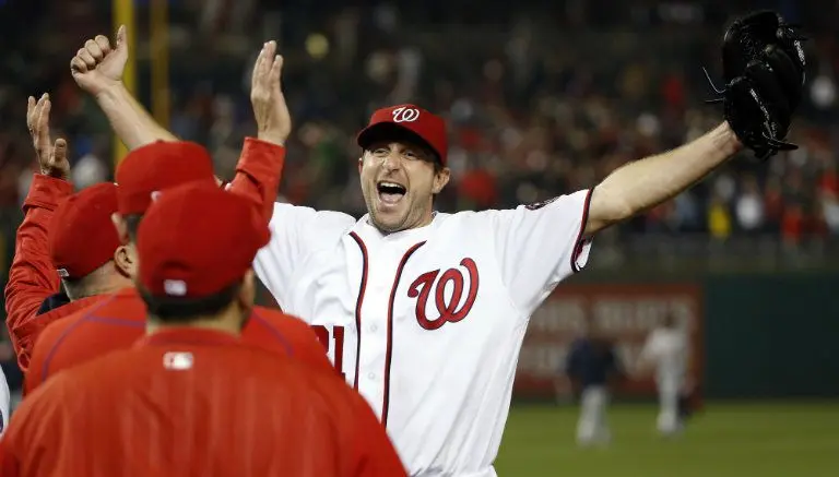 Max Scherzer logra 20 ponches y alcanza récord de MLB
