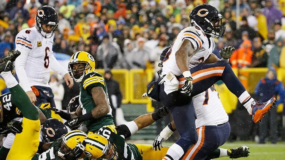 Chicago arruina fiesta de Brett Favre en Green Bay