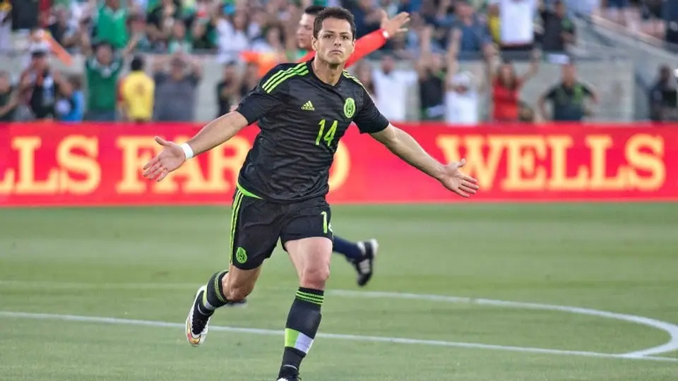 Chicharito, con la marca de Borgetti a tiro
