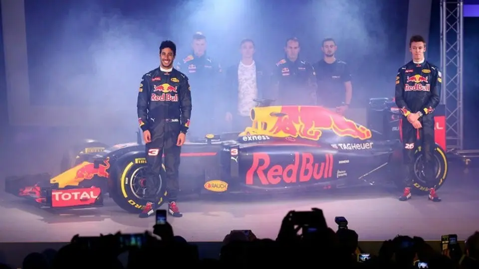 Red Bull revela nuevos colores en su monoplaza