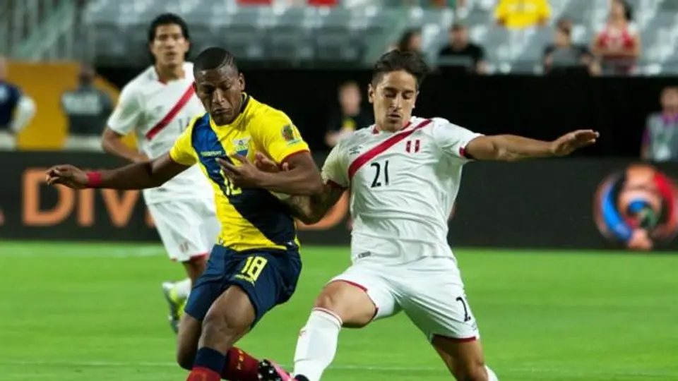 Ecuador consigue crucial igualada contra Perú