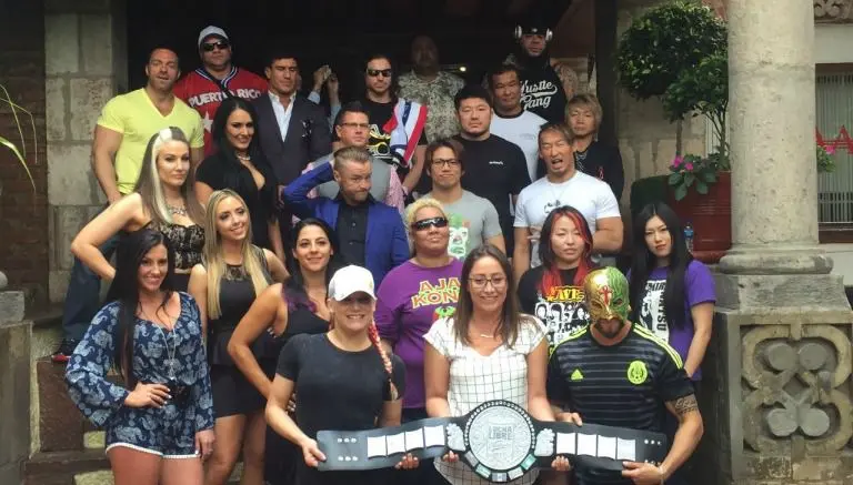 Extranjeros ya están en México para Mundial de lucha libre