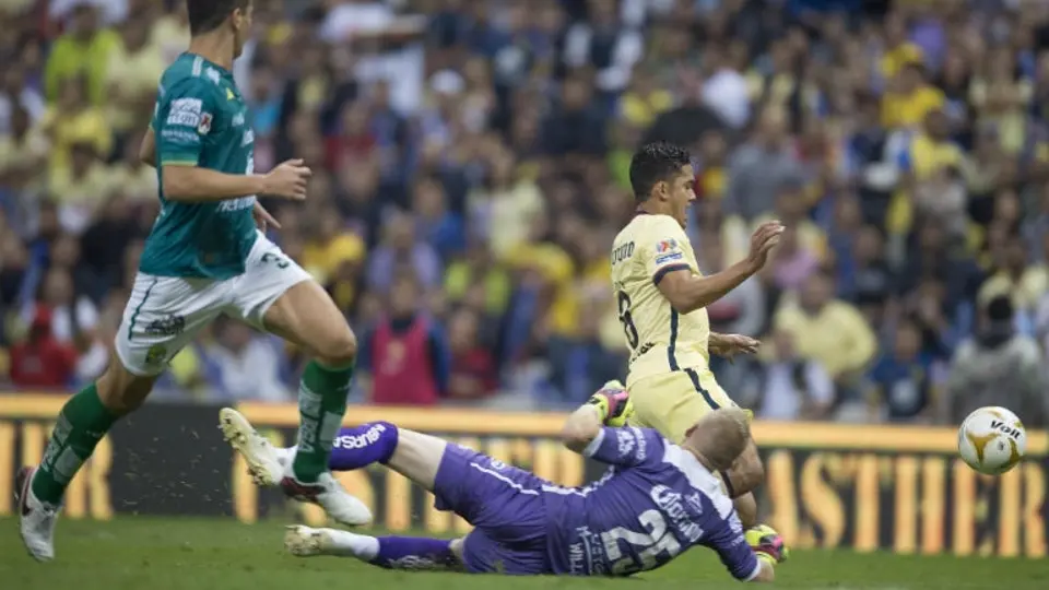 Rifle Andrade se niega a hablar del penalti