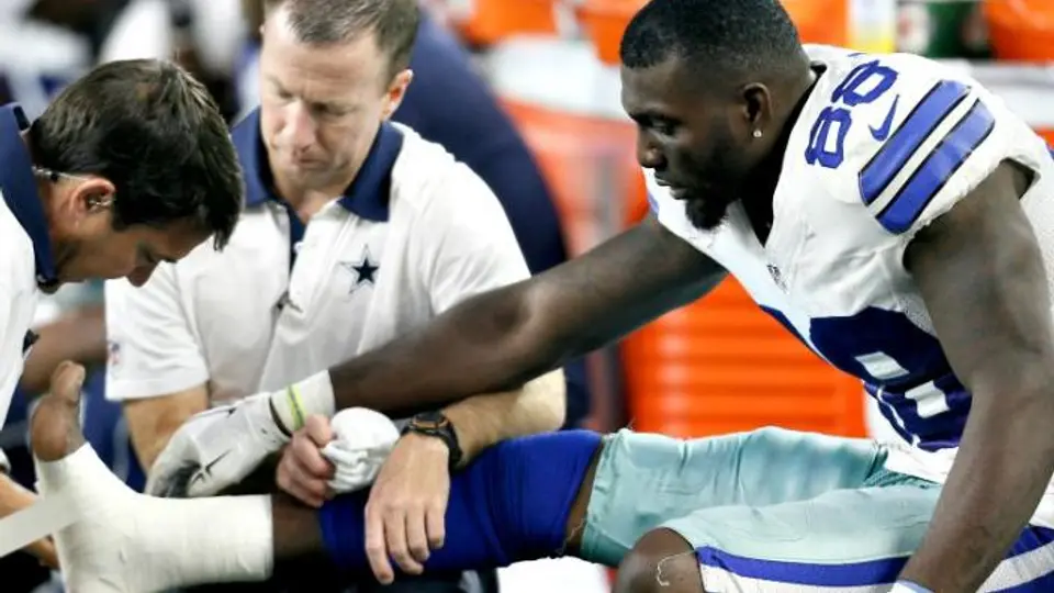 Dez Bryant, fuera mes y medio por lesión