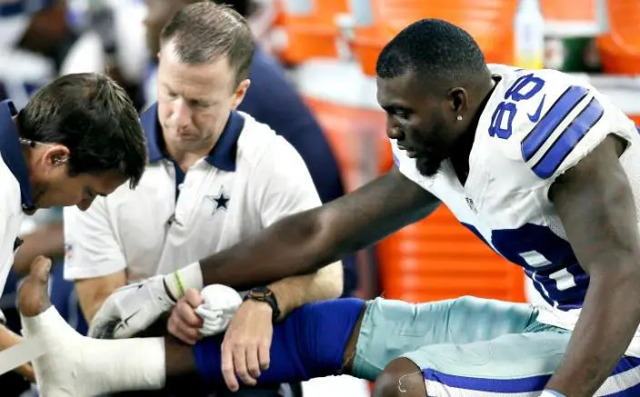 Dez Bryant, fuera mes y medio por lesión