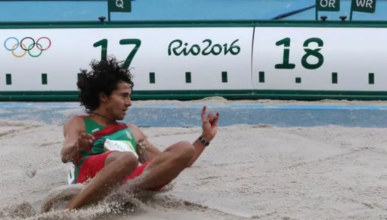 Alberto Álvarez aspira a conseguir medalla en salto triple