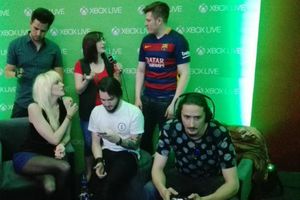 Jenny and the Mexicats se divierten con sus fans y FIFA 16