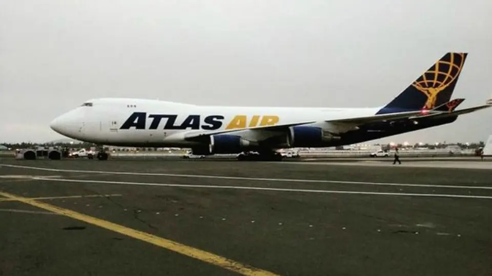 Aterriza en México primer avión con cargamento de F1