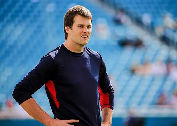 Brady no podrá entrenar con Patriotas durante suspensión