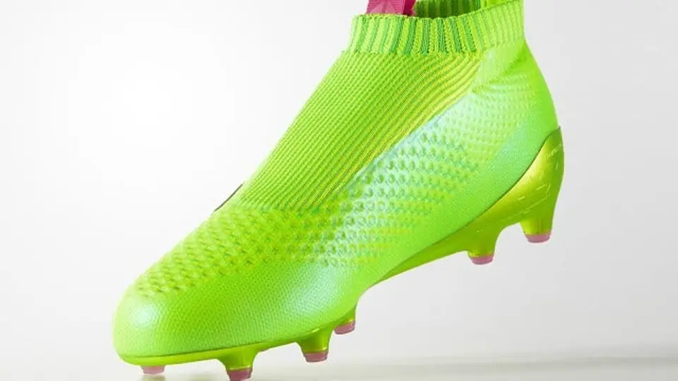 Adidas presenta nuevos tenis sin agujetas