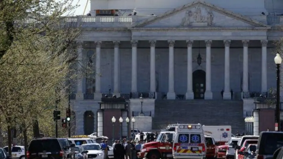 Capitolio, resguardado por reporte de disparos