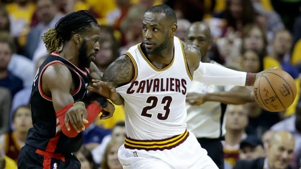 Cavs humilla a Raptors y se acerca a Final de la NBA