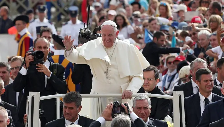 Papa Francisco, nuevo 'jugador' de los Filis