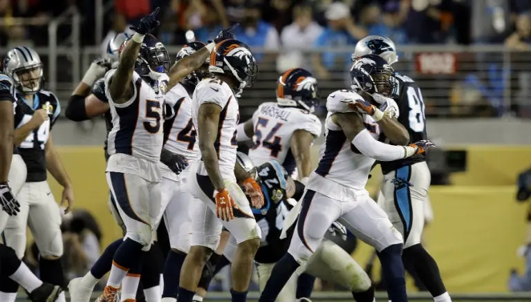 Broncos evita jersey naranja y vuelve a ganar el SB