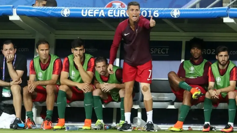 Nervios de CR7 por poco 'lesionan' a un compañero