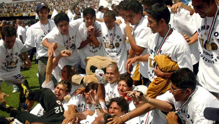Pumas festeja su primer título del siglo en 2004 | MEXSPORT