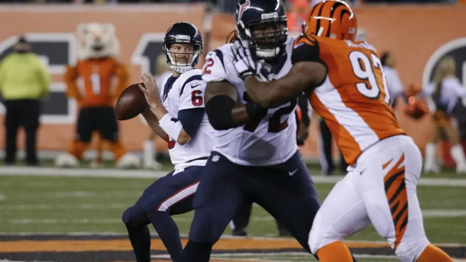 Texanos sorprende y quita el invicto a Cincinatti