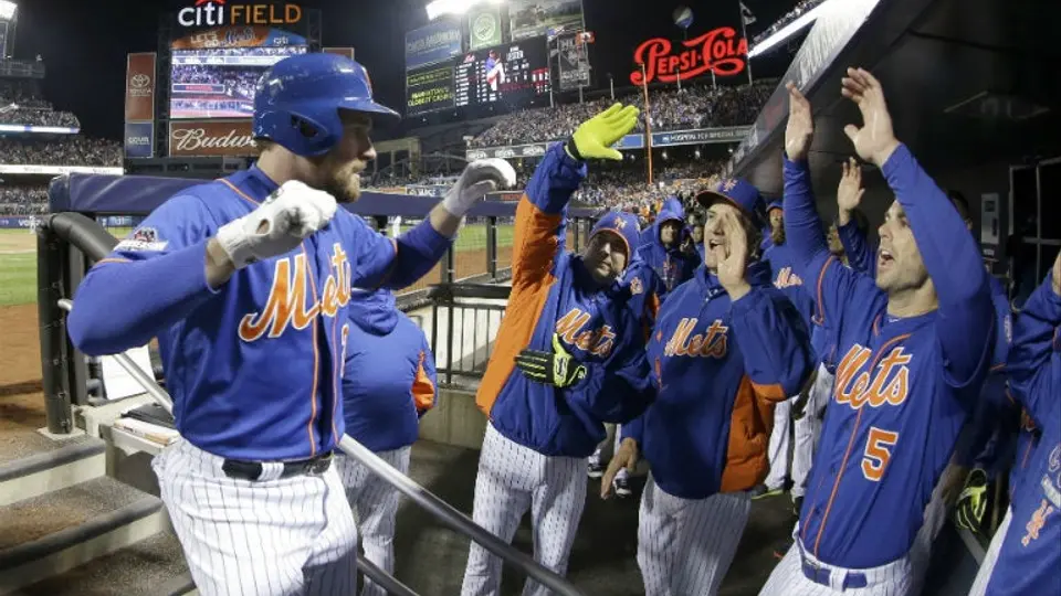 Harvey silencia a Cachorros y Mets gana el primer duelo