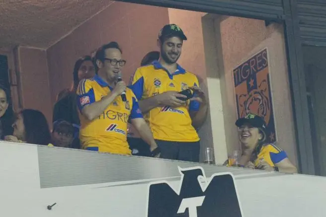 Rob Schneider, en el Universitario para apoyar a Tigres
