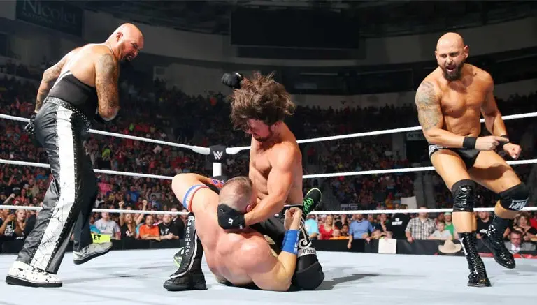 AJ Styles ataca a John Cena en su regreso a Raw