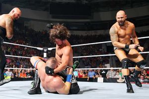 AJ Styles ataca a John Cena en su regreso a Raw