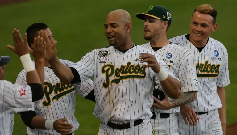 Pericos pone la Serie del Rey 2-1 a su favor
