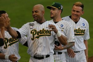 Pericos pone la Serie del Rey 2-1 a su favor